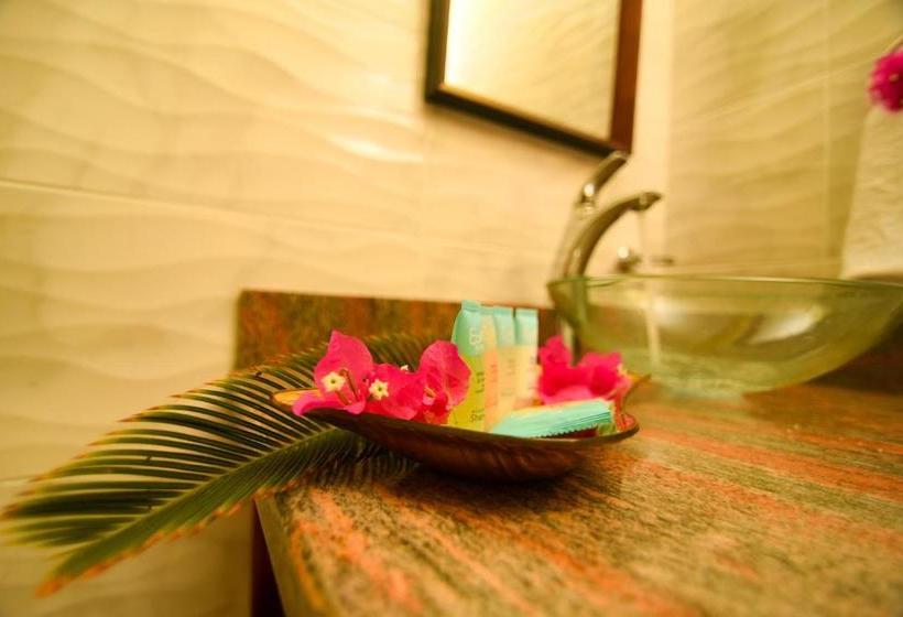 هتل Spice Bay Suites