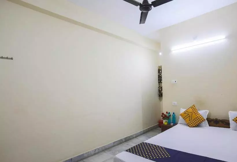 Hotelli Spot On 67037  Sanvi