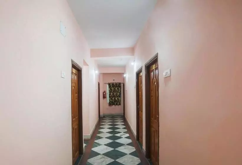 Hotelli Spot On 67037  Sanvi