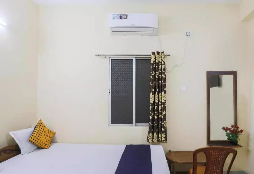 Hotelli Spot On 67037  Sanvi