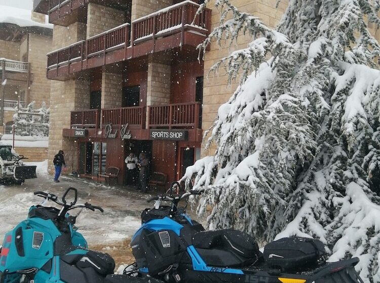 هتل Planet Suites