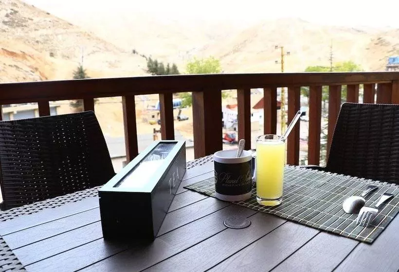 هتل Planet Suites