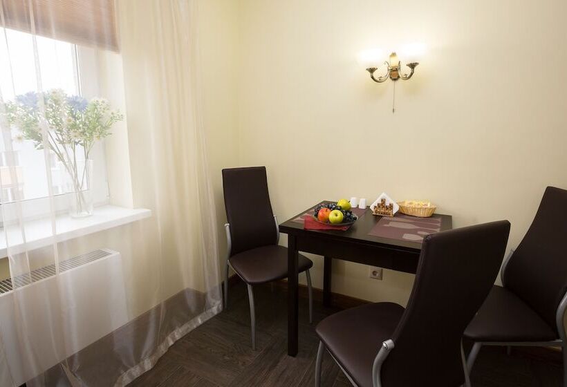 Apartment Etazhydaily Soyuznaya Shchorsa