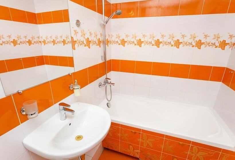 Apartment Etazhydaily Soyuznaya Shchorsa