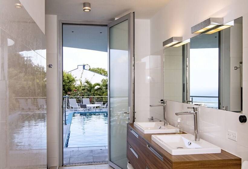 L'agua By Island Properties Online