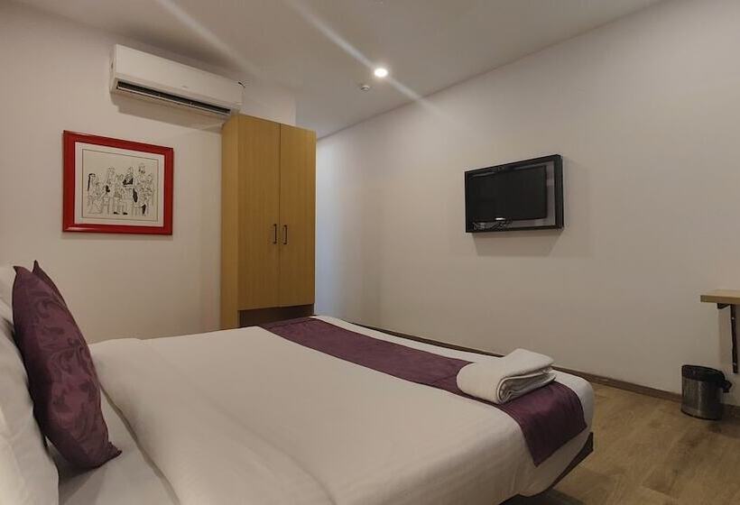 Hotel Mavens Orange Artemis Hospital Road