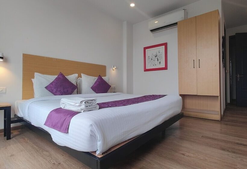 Hotel Mavens Orange Artemis Hospital Road