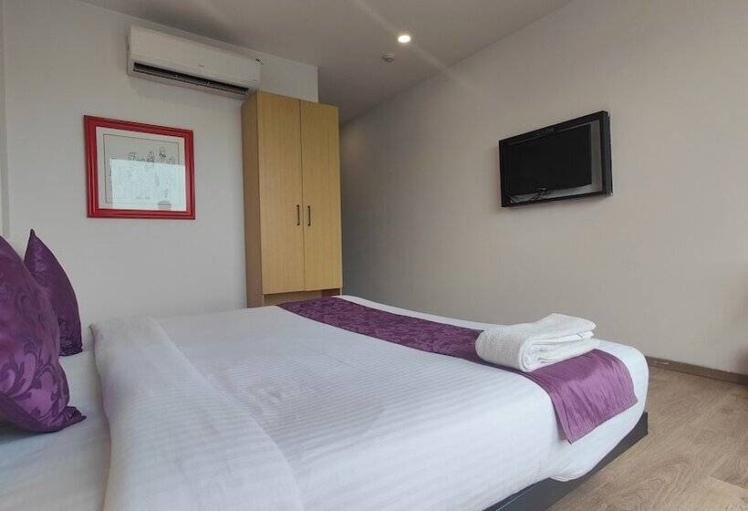 Hotel Mavens Orange Artemis Hospital Road