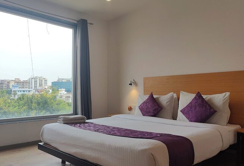 Hotel Mavens Orange Artemis Hospital Road