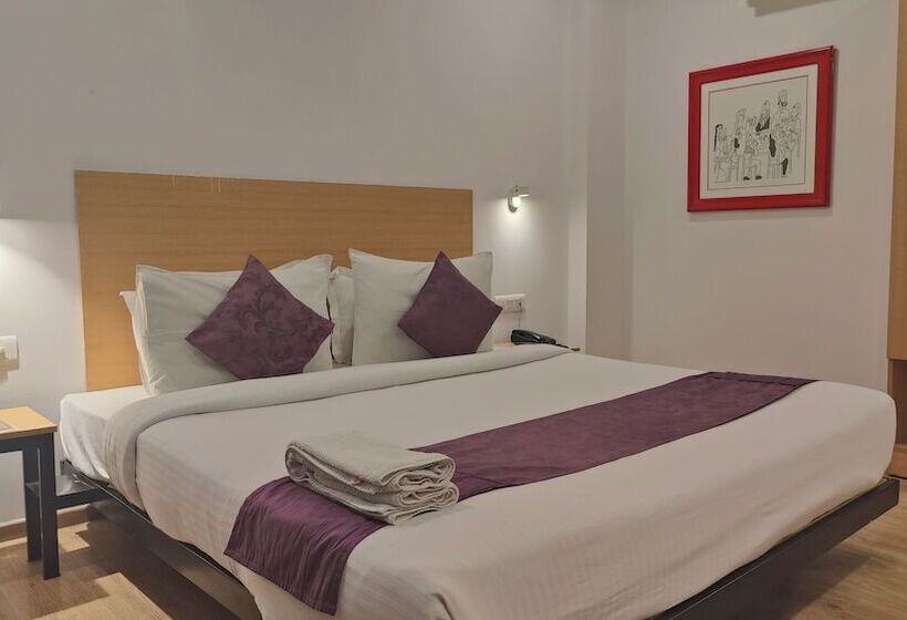 Hotel Mavens Orange Artemis Hospital Road