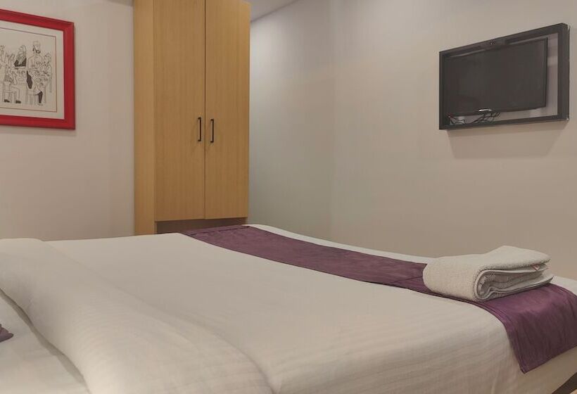 Hotel Mavens Orange Artemis Hospital Road