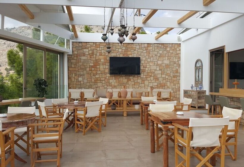 Отель Pefkos Blue