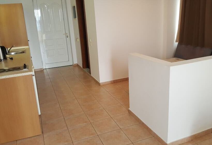 Отель Pefkos Blue