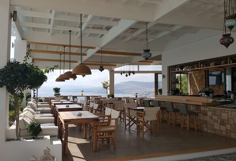 Отель Pefkos Blue