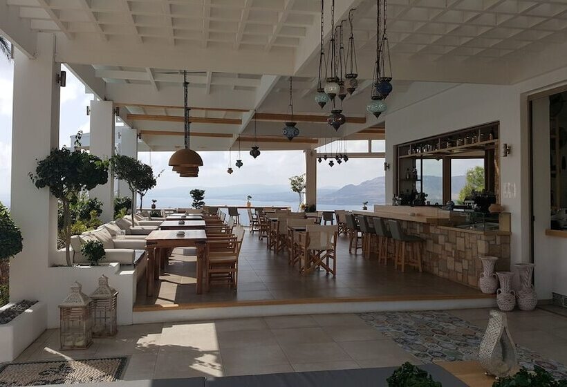 Отель Pefkos Blue