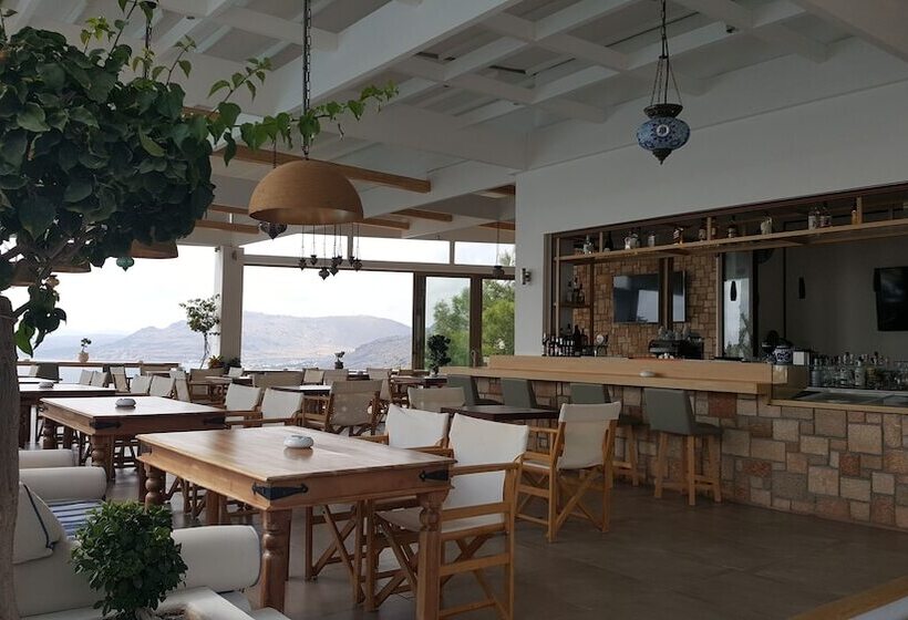 Отель Pefkos Blue