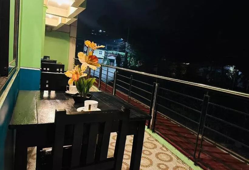 ホテル Sukhavati Inn