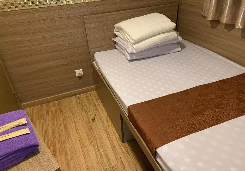 پانسیون Lucky Guest House