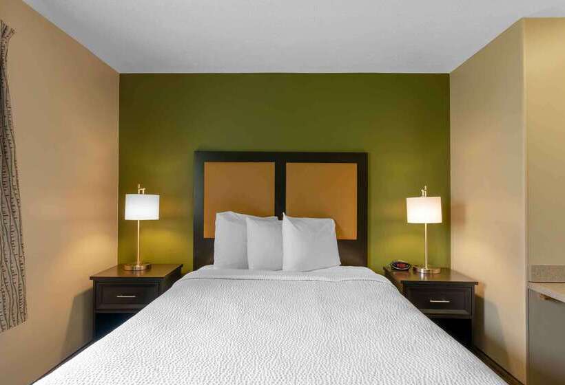 فندق Suburban Studios Louisville East