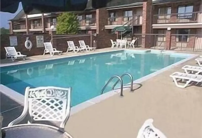 فندق Inn Of Clanton