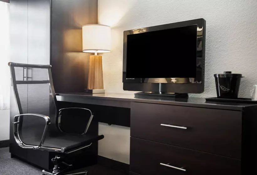 בית מלון כפרי Sleep Inn New Orleans Airport