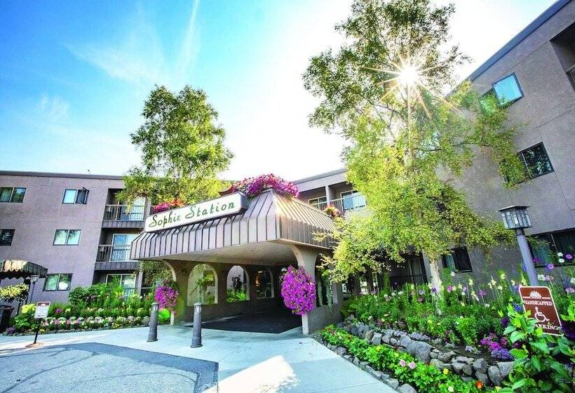 Hotel Sophie Station Suites