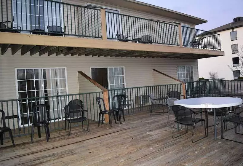 Hotelli Howard Johnson By Wyndham Branson Theatre District