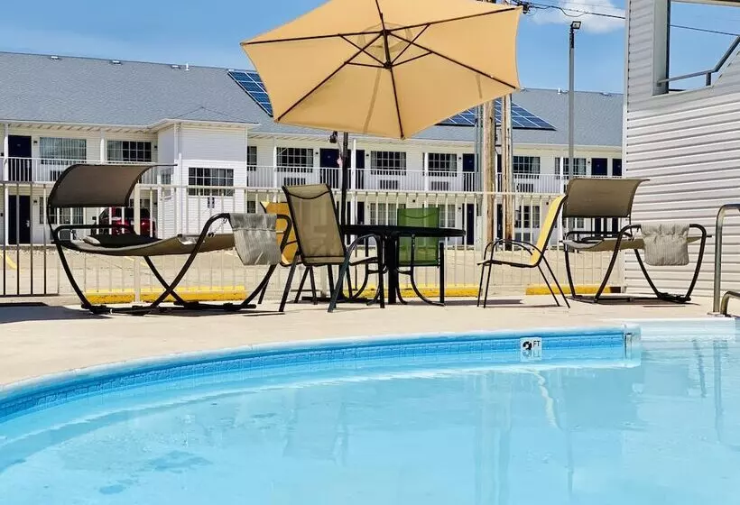 Hotelli Howard Johnson By Wyndham Branson Theatre District