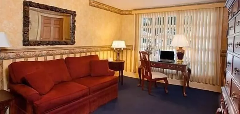 Отель Stroudsmoor Country Inn