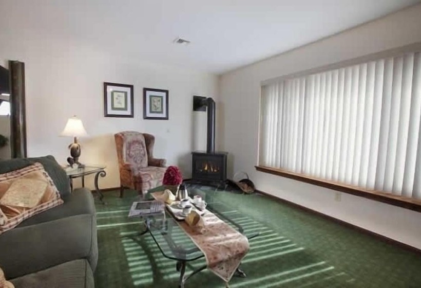 Отель Stroudsmoor Country Inn