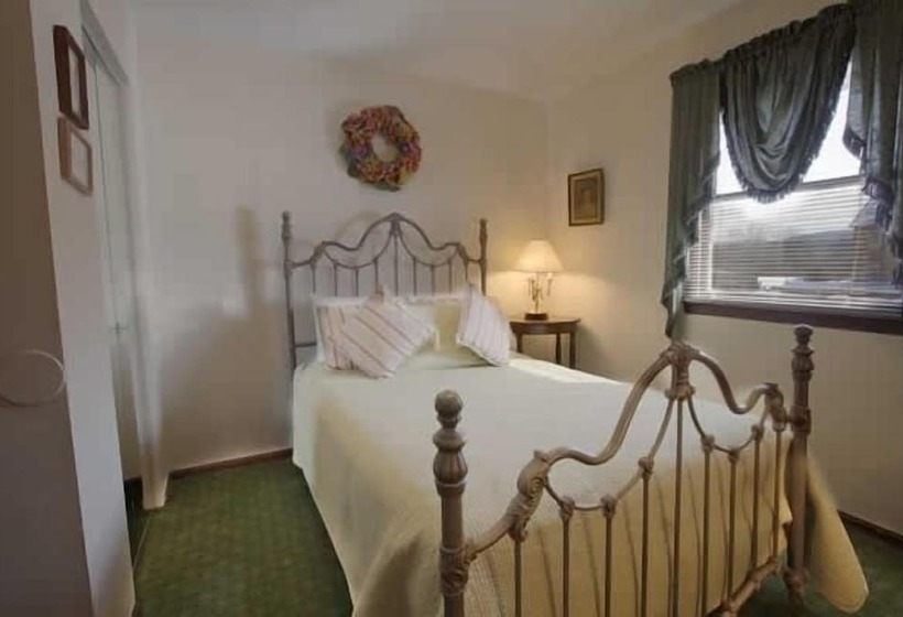 Отель Stroudsmoor Country Inn