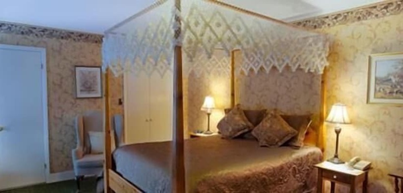 Отель Stroudsmoor Country Inn