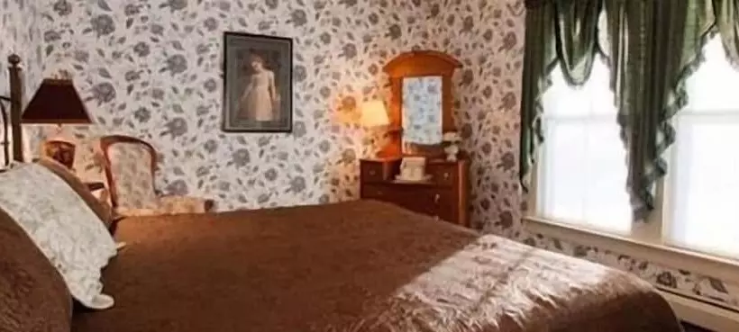 Отель Stroudsmoor Country Inn