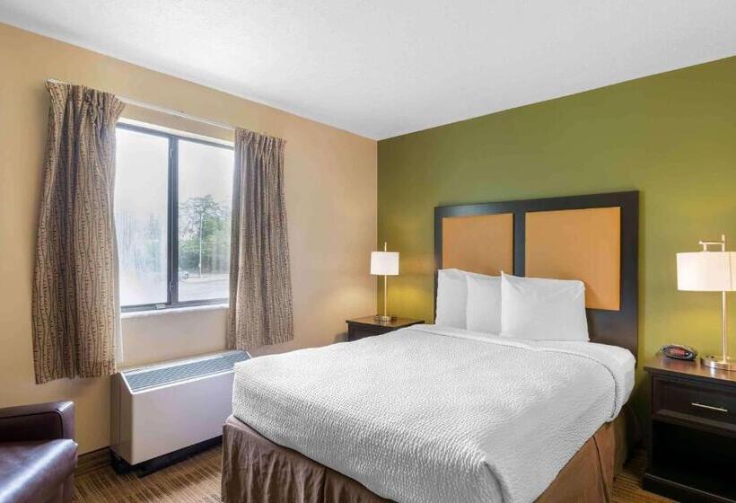 فندق Suburban Studios Louisville East