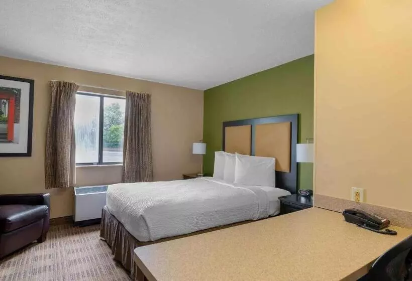 호텔 Suburban Studios Louisville East