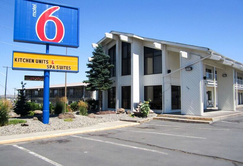 Motel 6 Madras OR