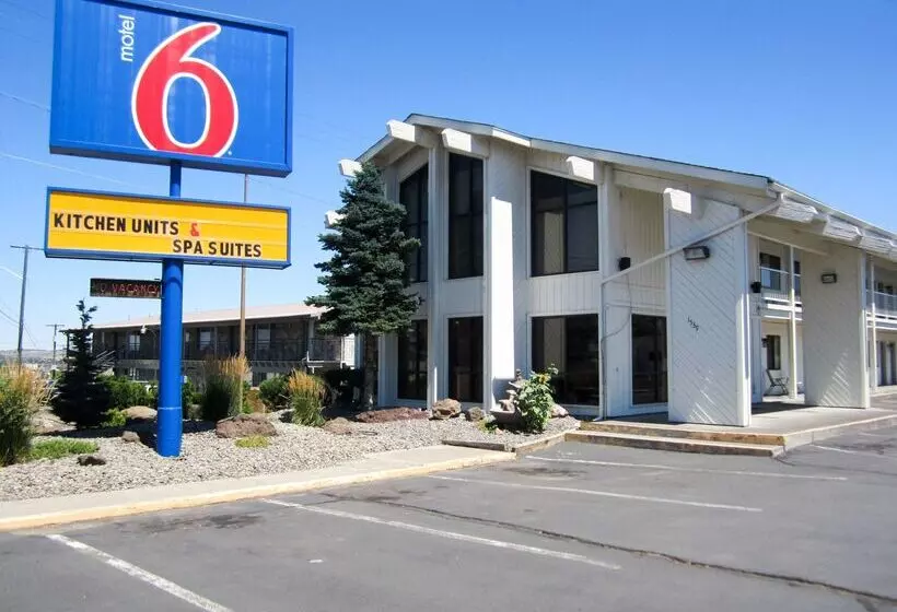 Motel 6 Madras OR