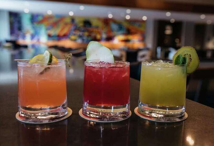 Revel Hotel Des Moines Urbandale, Tapestry Collection By Hilton