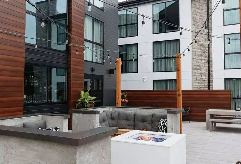 Revel Hotel Des Moines Urbandale, Tapestry Collection By Hilton