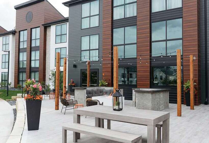 Revel Hotel Des Moines Urbandale, Tapestry Collection By Hilton