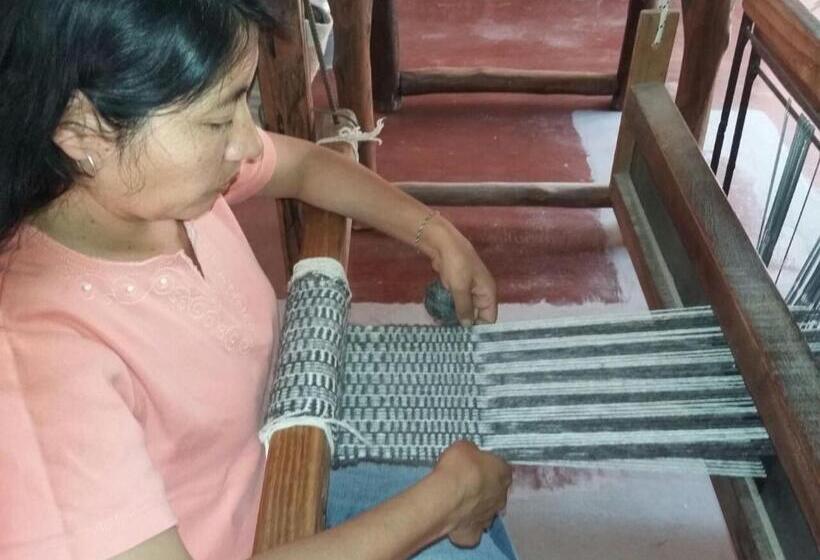 여관 Hosteria La Pushka