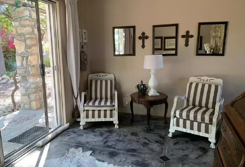 هتل Tarentaal Guest Farm