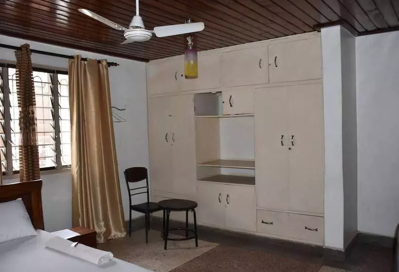 تختخواب و صبحانه Dar Eco Backpackers