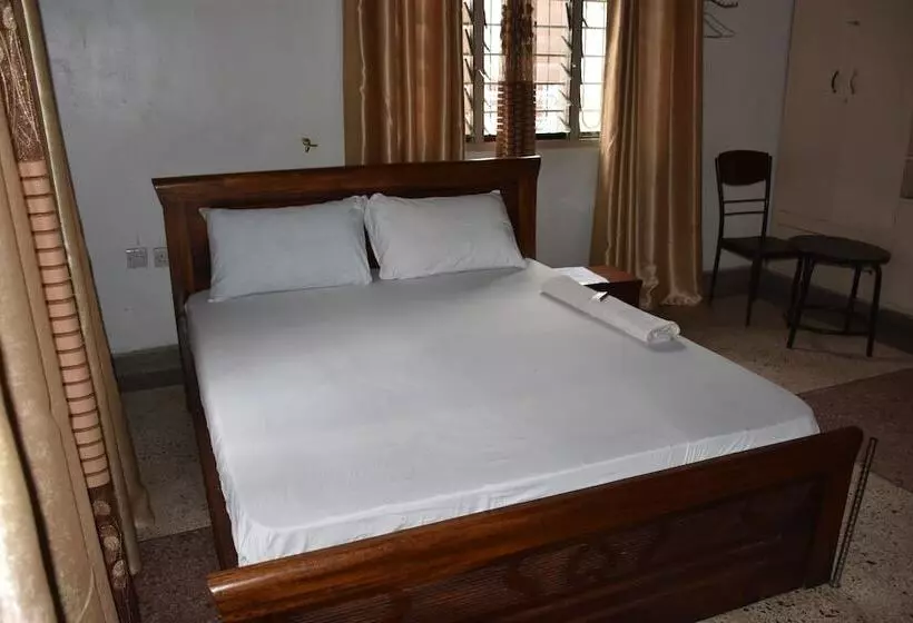 تختخواب و صبحانه Dar Eco Backpackers