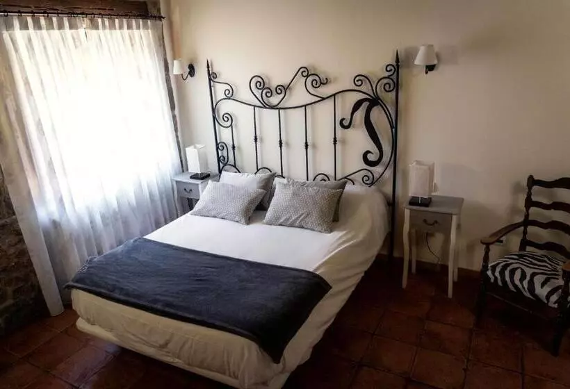 هاستل Posada Rural La Piñorra