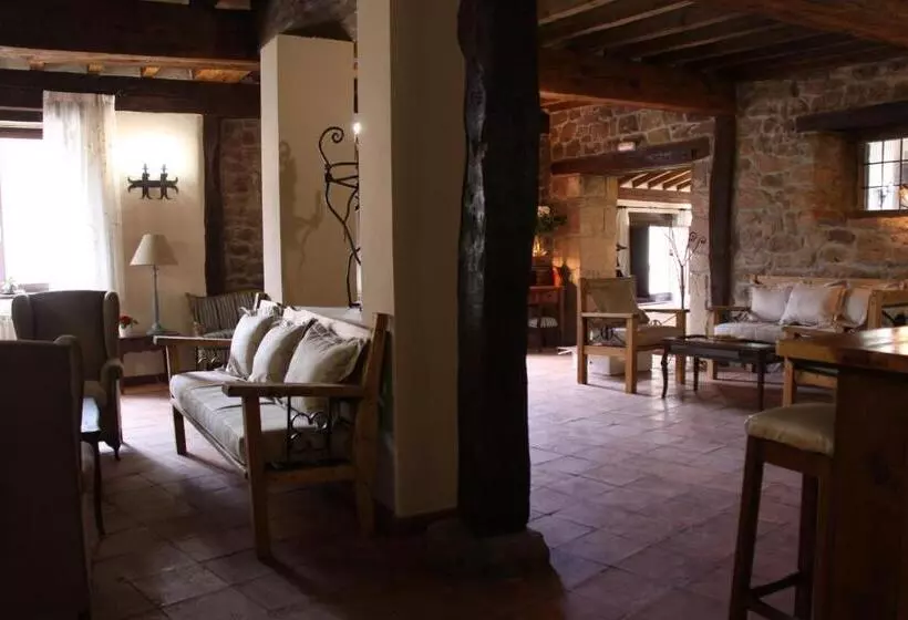 هاستل Posada Rural La Piñorra