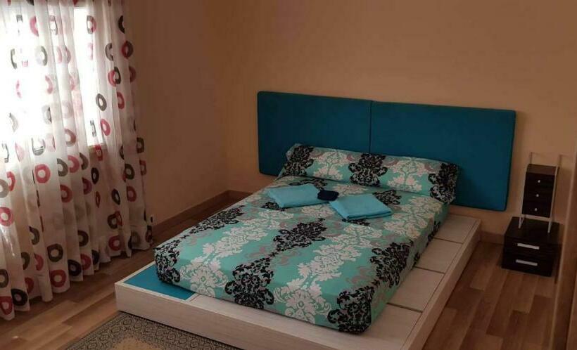 Flora B&b Rooms In Privat Home