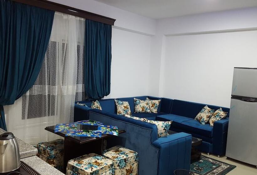 Half Moon   Sunny Dahab