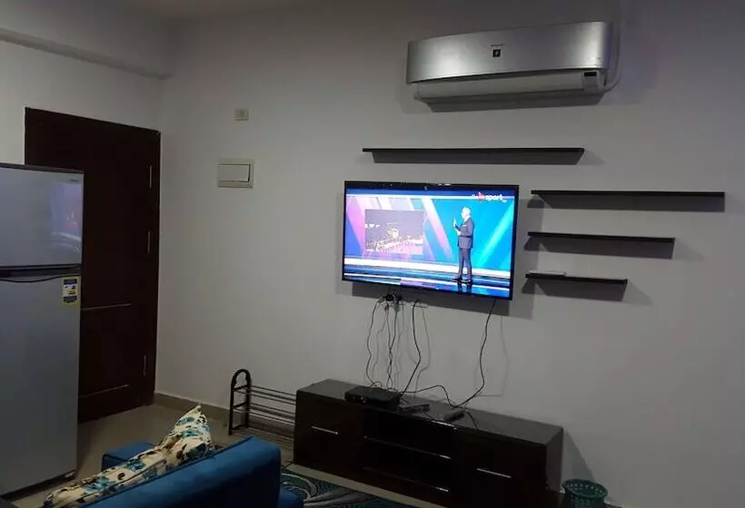 Half Moon   Sunny Dahab