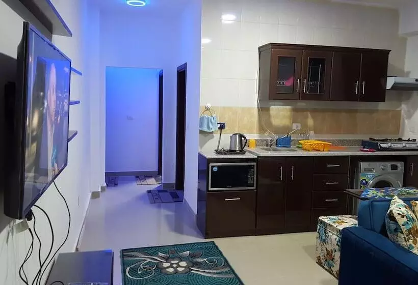 Half Moon   Sunny Dahab